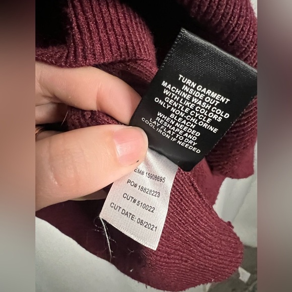 Torrid Burgundy Maroon Silver Sequin Moon Mock Neck Sweater 1X - Picture 10 of 11